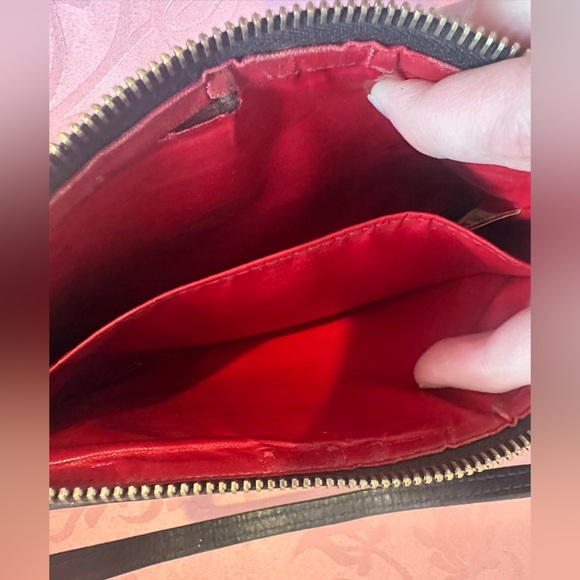 Dooney and Bourke brown leather wristlet - Picture 5 of 9